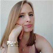 Cours de FLE en ligne avec une professeure diplômée de l'AF